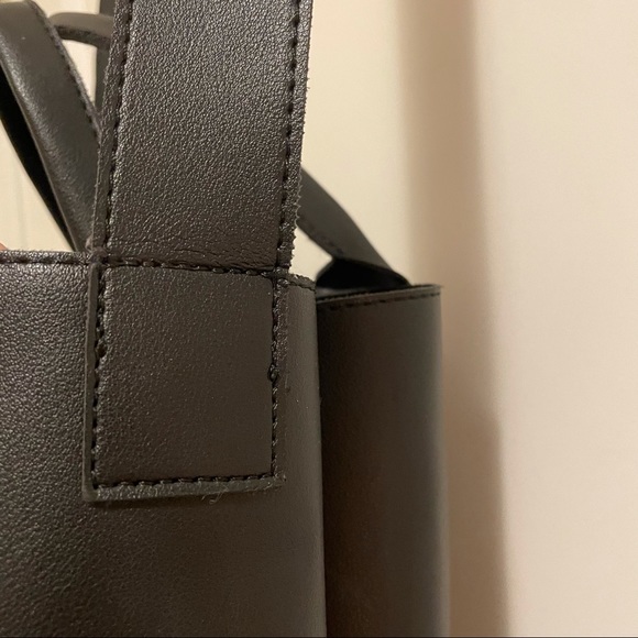 Black cross body bag - Picture 3 of 3